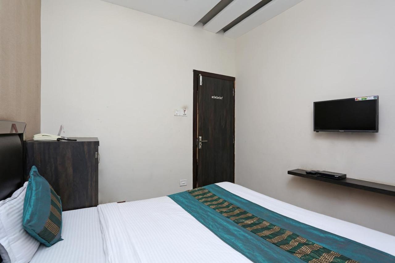 Oyo 6325 Hotel Kiran Rāipur Eksteriør billede