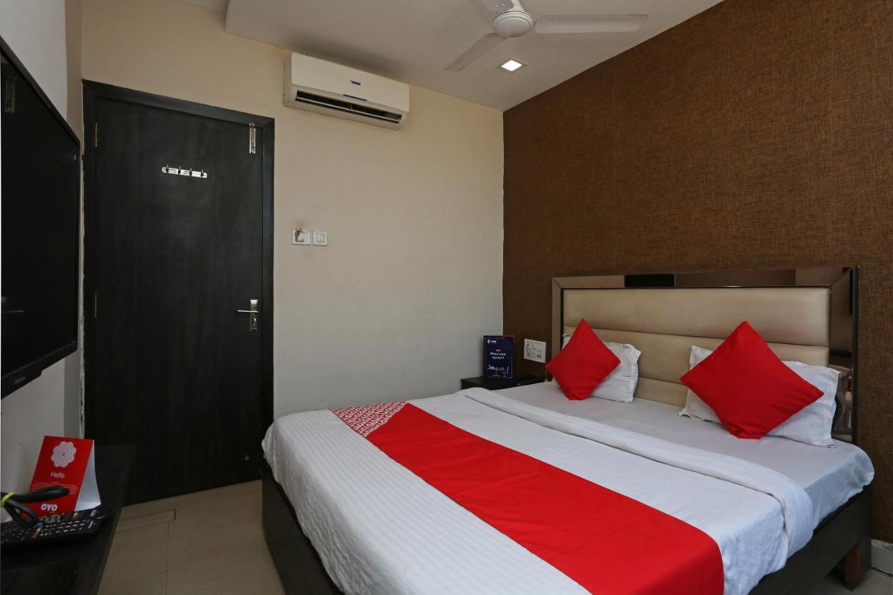 Oyo 6325 Hotel Kiran Rāipur Eksteriør billede