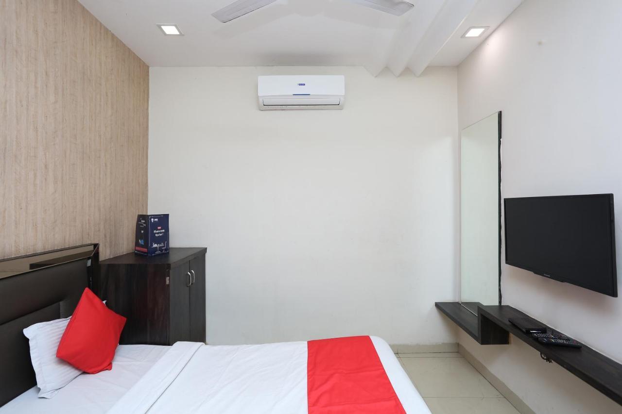 Oyo 6325 Hotel Kiran Rāipur Eksteriør billede